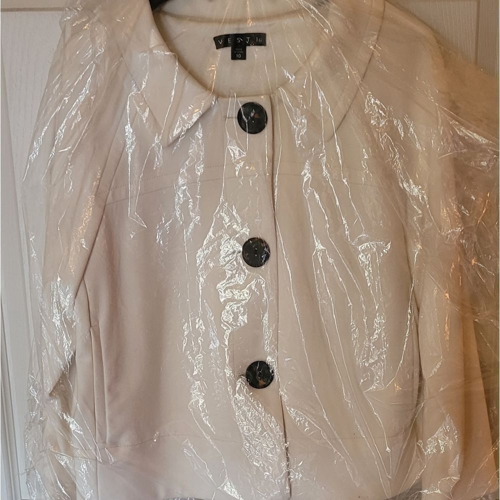 WHITE SINGLE BREASTED JACKET